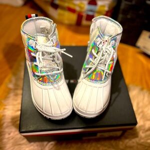 Brand New Tommy Hilfiger White Iridescent boots 🎉🎊